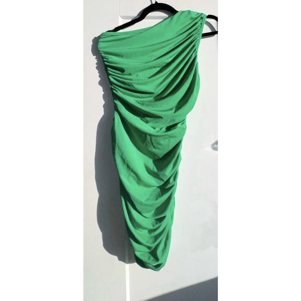 Olivaceous Women’s One Shoulder Rouched Midi Dress Size Medium In Green